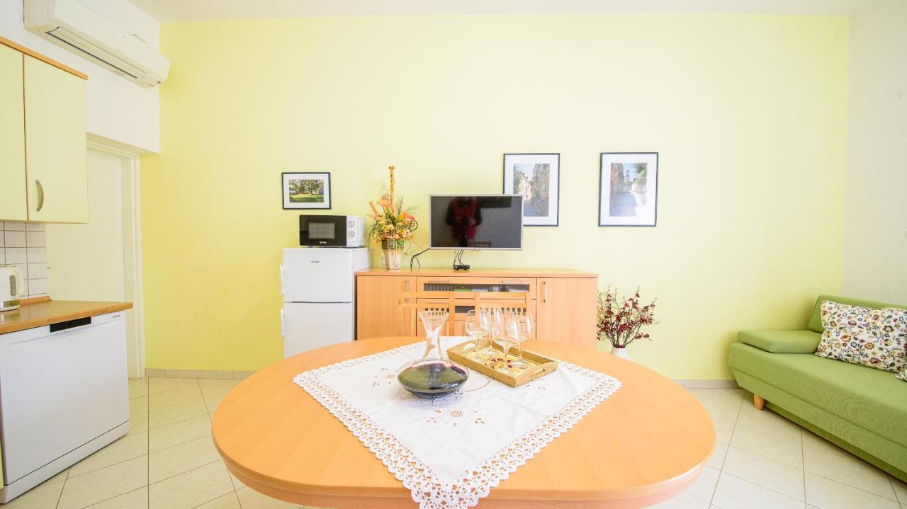 Apartments Mija Bol Extérieur photo